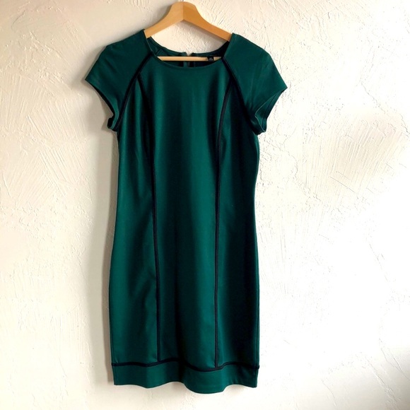 Mossimo Supply Co. Dresses & Skirts - ✨Mossimo✨Classic Sheath Dress